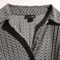 East5th Petite - Stretchy Ribbed Patterned Tapered Long Sleeve Button Up Top (M)